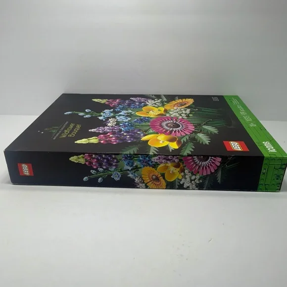LEGO Icons: Wildflower Bouquet (10313) - Picture 4 of 5